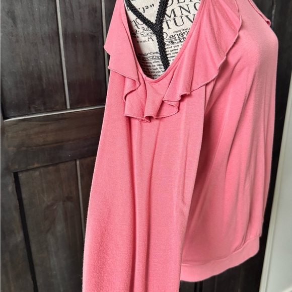 Express Pink Ruffle Cold Shoulder Top - Picture 3 of 6